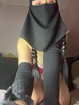 Snapshot of Jumanaa chatting on 02.13.26 Jumanaa online show from 02.13.26