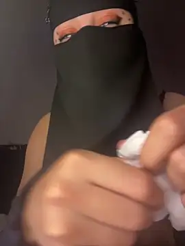 Snapshot of Jumanaa chatting on 02.14.26 Jumanaa online show from 02.14.26