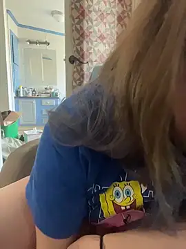 Snapshot of velvetta_ chatting on 12.21.25 velvetta online show from 12.21.25