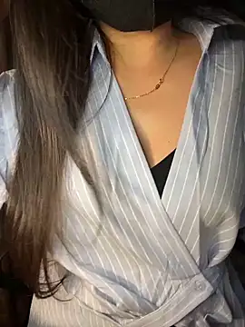 Snapshot of Julibeng chatting on 12.15.25 Julibeng online show from 12.15.25