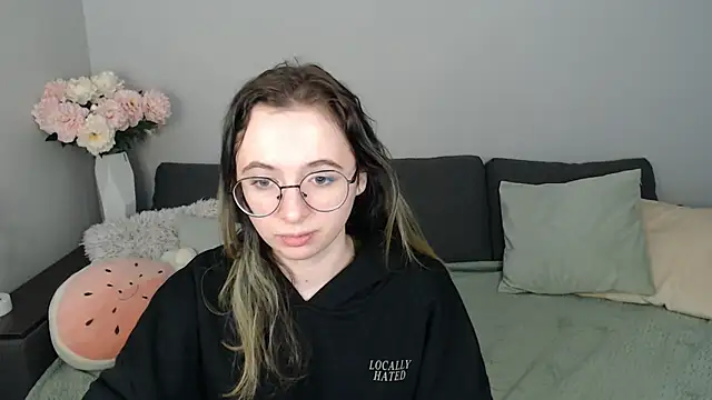 Mini Diva online show from 10.29.25