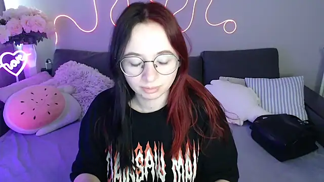 Mini Diva online show from 06.06.26