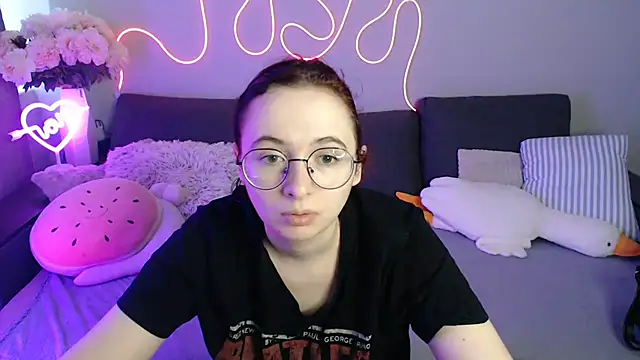Mini Diva online show from 07.22.26