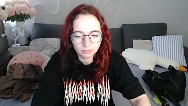 Mini Diva online show from 07.24.26
