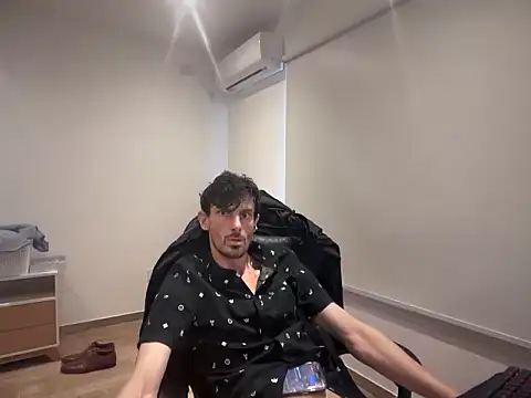 nicolaaaaas online show from 09.18.25