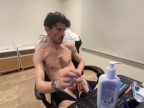 nicolaaaaas online show from 10.11.25