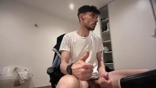 nicolaaaaas online show from 11.22.25