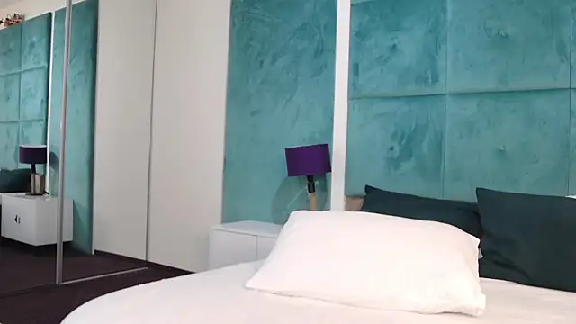 BriannaHart online show from 01.30.25