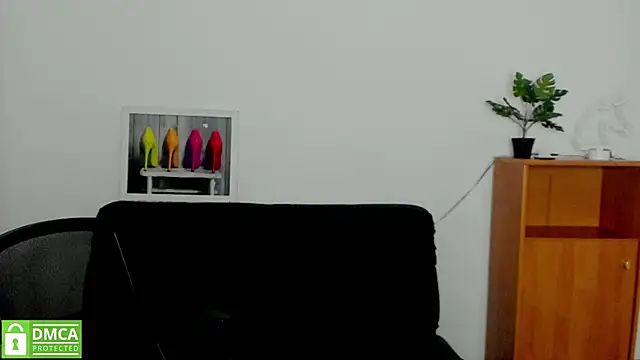 Snapshot of annakillianox chatting on 10.08.25 annakillianox online show from 10.08.25