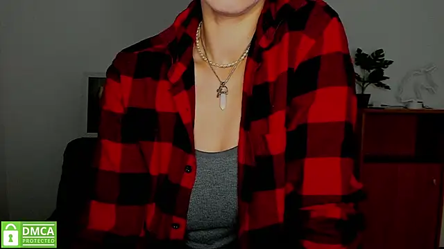 Snapshot of annakillianox chatting on 10.10.25 annakillianox online show from 10.10.25