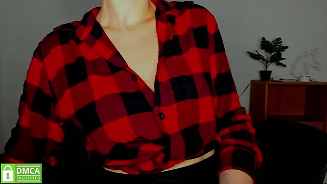 Snapshot of annakillianox chatting on 10.19.25 annakillianox online show from 10.19.25