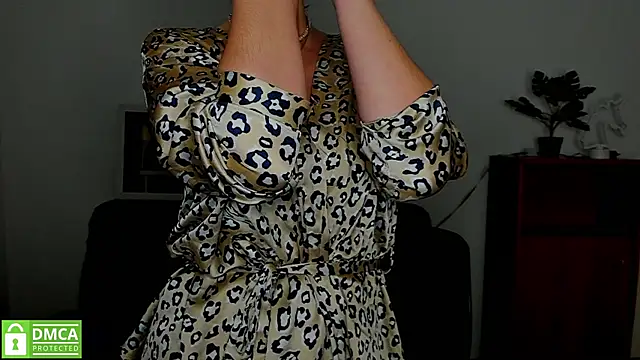 Snapshot of annakillianox chatting on 10.28.25 annakillianox online show from 10.28.25