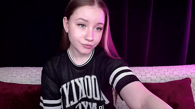 Snapshot of SindiWatsoon chatting on 01.03.25 SindiWatsoon online show from 01.03.25