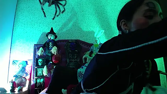 luly pink online show from 10.28.25