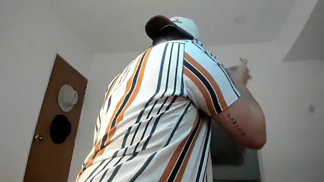Latin boy surprisee online show from 07.14.26