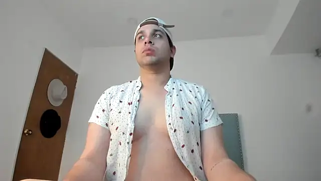 Latin boy surprisee online show from 07.29.26