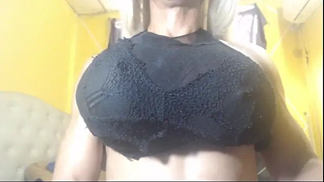 DanielaMuscleTS online show from 01.18.25