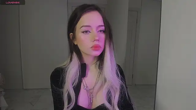 KellyBarton online show from 03.22.25