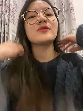 Snapshot of Krixxi22 chatting on 02.09.25 Krixxi22 online show from 02.09.25