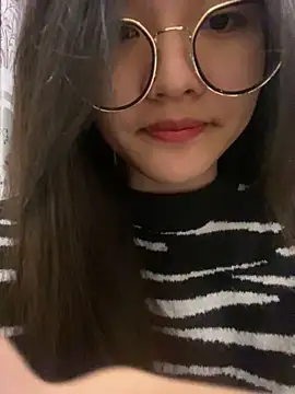 Snapshot of Krixxi22 chatting on 02.15.25 Krixxi22 online show from 02.15.25