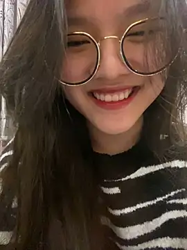 Snapshot of Krixxi22 chatting on 02.20.25 Krixxi22 online show from 02.20.25