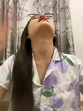 Krixxi22 online show from 03.05.25