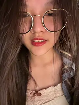 Snapshot of Krixxi22 chatting on 09.22.25 Krixxi22 online show from 09.22.25