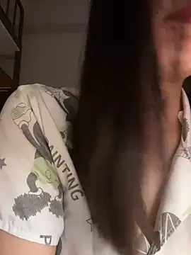 Snapshot of Krixxi22 chatting on 10.11.25 Krixxi22 online show from 10.11.25