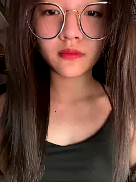 Snapshot of Krixxi22 chatting on 11.11.25 Krixxi22 online show from 11.11.25