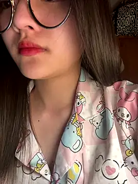 Snapshot of Krixxi22 chatting on 11.16.25 Krixxi22 online show from 11.16.25