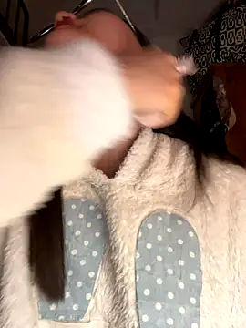 Snapshot of Krixxi22 chatting on 11.18.25 Krixxi22 online show from 11.18.25