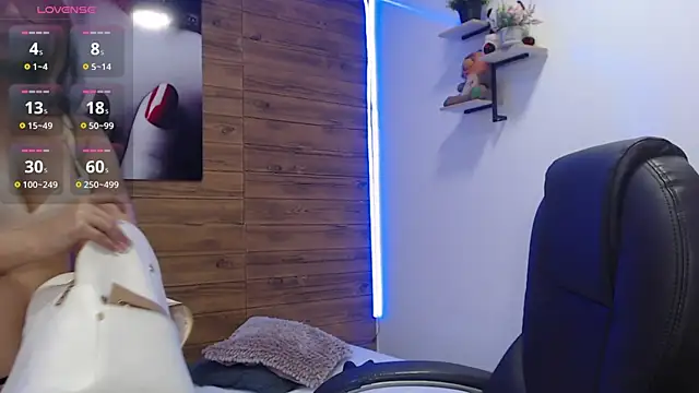 Snapshot of Ashlyeegray chatting on 02.27.25 Ashlyeegray online show from 02.27.25