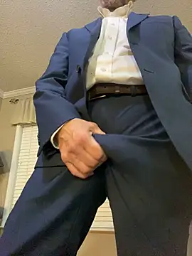 Snapshot of Realybigdill chatting on 11.20.25 Realybigdill online show from 11.20.25