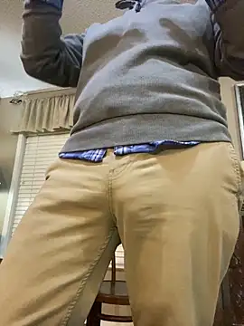 Snapshot of Realybigdill chatting on 12.16.25 Realybigdill online show from 12.16.25