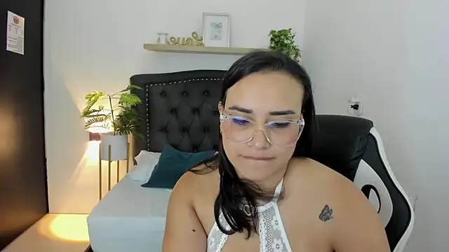 zoe danae  online show from 02.26.25