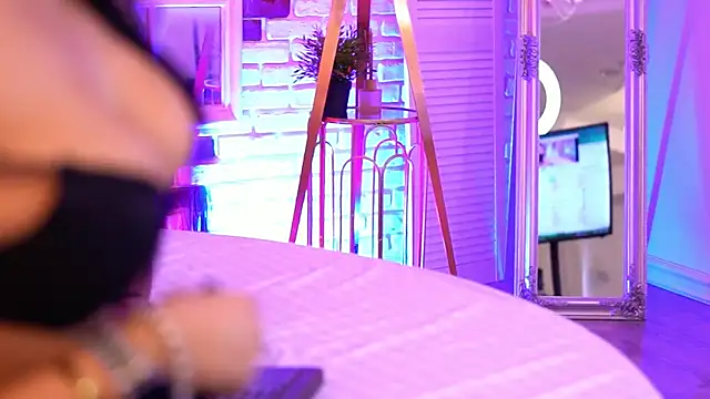 LoretteVega online show from 02.08.25