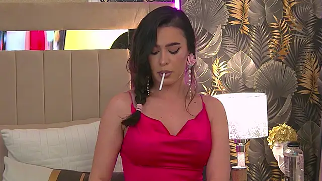 Snapshot of reyabaines chatting on 11.07.25 reyabaines online show from 11.07.25