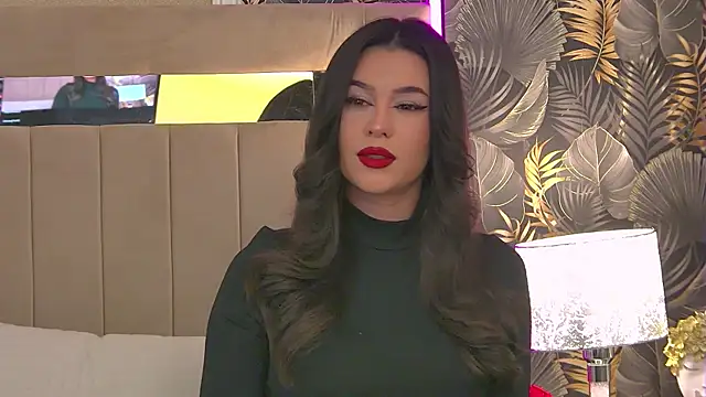 Snapshot of reyabaines chatting on 01.07.26 reyabaines online show from 01.07.26