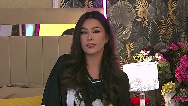 Snapshot of reyabaines chatting on 03.04.26 reyabaines online show from 03.04.26