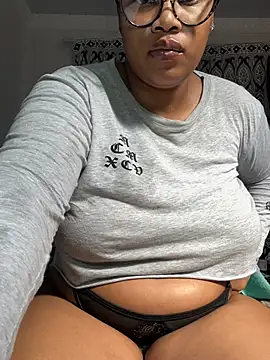 MimiCurves online show from 07.01.26