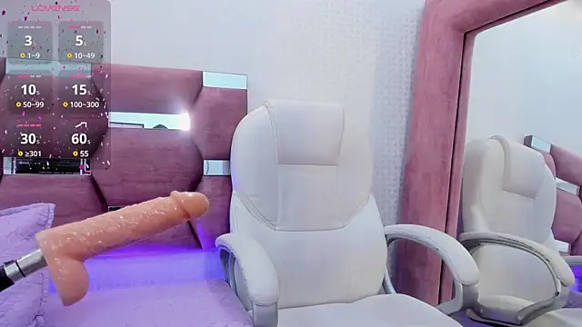 Snapshot of Daliana_Beck chatting on 12.27.24 Daliana Beck online show from 12.27.24