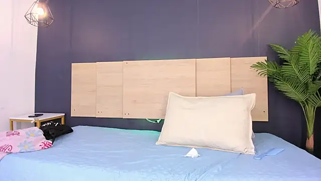 Snapshot of Daliana_Beck chatting on 03.18.25 Daliana Beck online show from 03.18.25