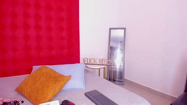 Snapshot of Daliana_Beck chatting on 10.05.25 Daliana Beck online show from 10.05.25