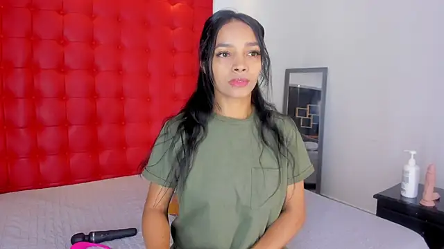 Snapshot of Daliana_Beck chatting on 11.13.25 Daliana Beck online show from 11.13.25