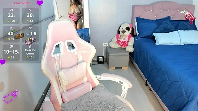 Kenia tompson01 online show from 02.18.25