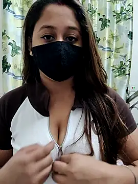 Snapshot of Natasha-143 chatting on 11.15.25 Natasha-143 online show from 11.15.25