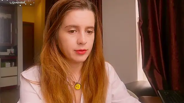 Snapshot of Lisa_sweetheels chatting on 09.26.25 Lisa sweetheels online show from 09.26.25