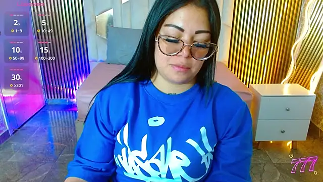 martinna tay online show from 07.31.26