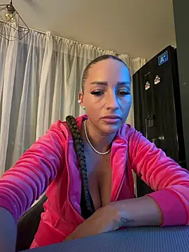 LovingBlondie online show from 02.15.26