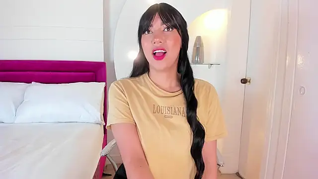 Snapshot of AliceHanz chatting on 12.10.24 AliceHanz online show from 12.10.24